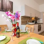 Goldfisch Apartment Am Augartenpark